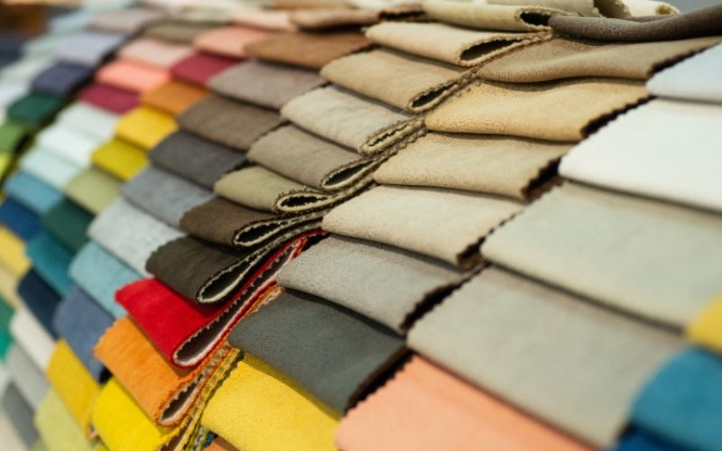 bí quyết chọn vải may đồng phục